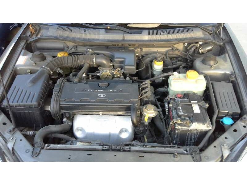 daewoo nubira berlina del año 2000