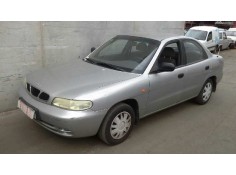 daewoo nubira berlina del año 1998