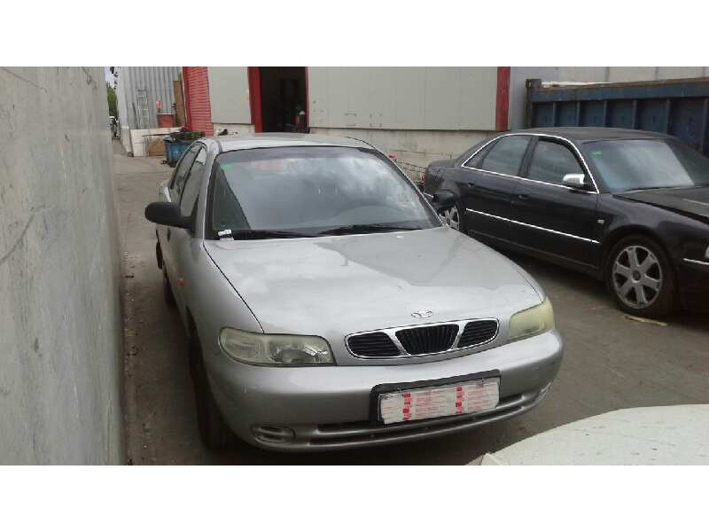 daewoo nubira berlina del año 1998