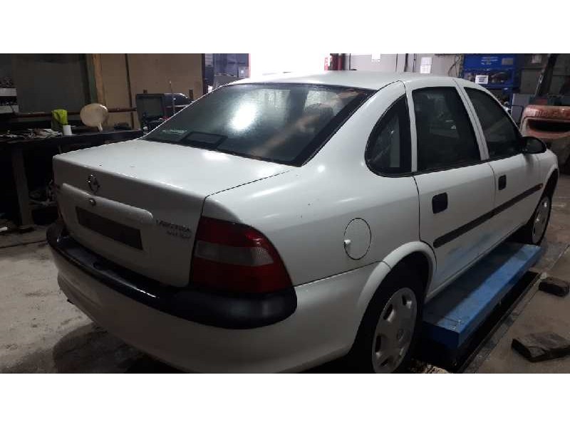 opel vectra b berlina del año 1998