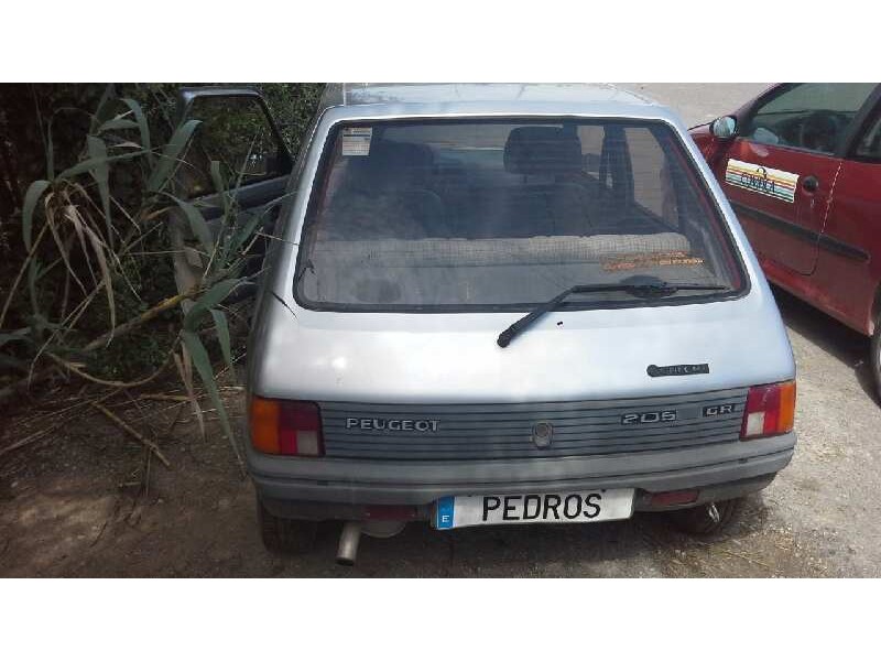 peugeot 205 berlina del año 1987