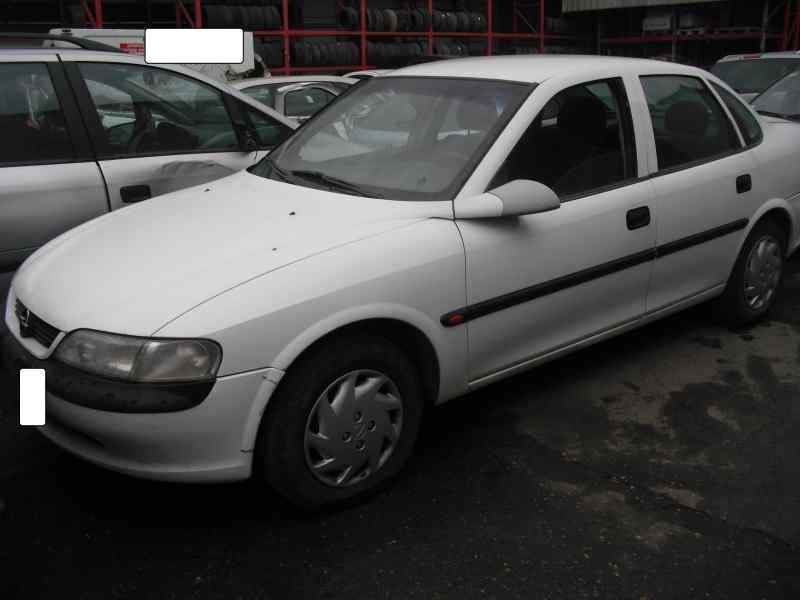 opel vectra b berlina del año 1996