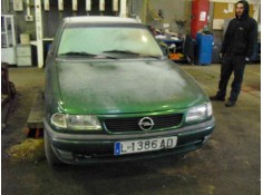 opel astra f berlina del año 1998