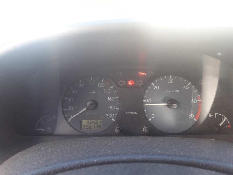 citroën xsara berlina del año 2000