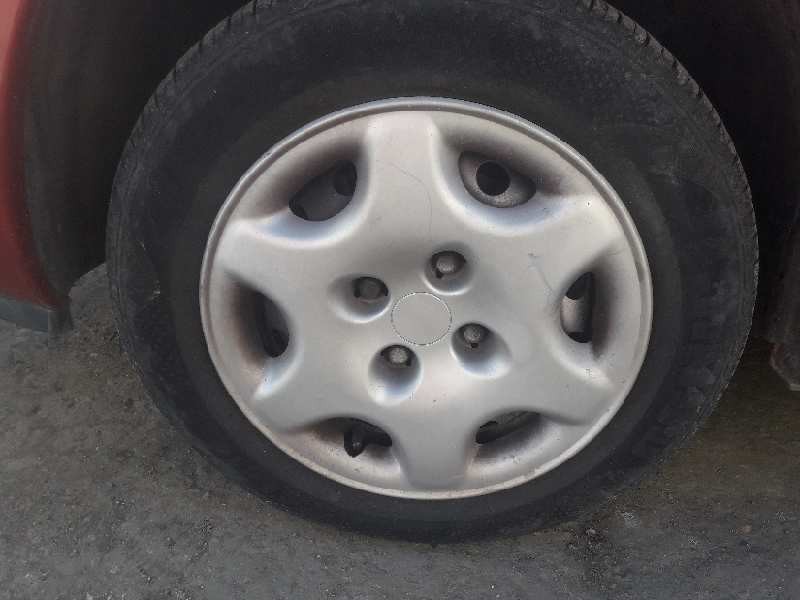 citroën xsara berlina del año 2000