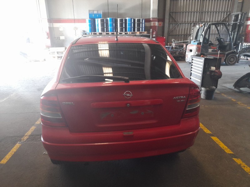 opel astra g berlina del año 1999