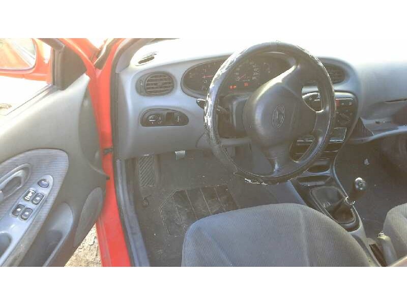 hyundai lantra berlina (rd) del año 1999