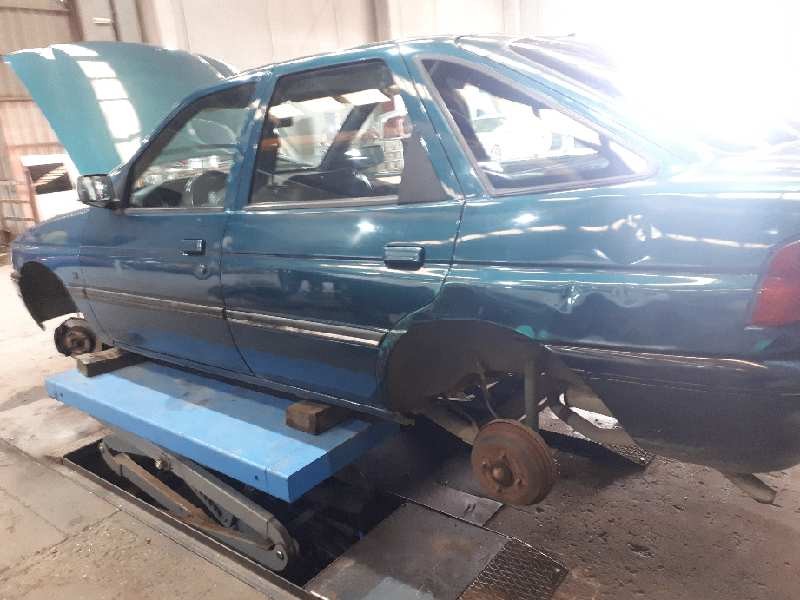 ford escort berlina/turnier del año 1994