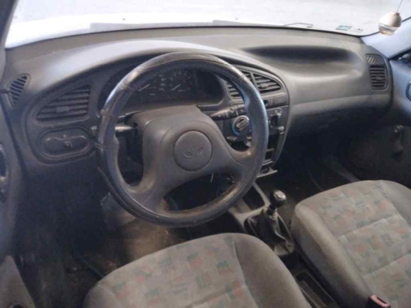 daewoo lanos del año 1999