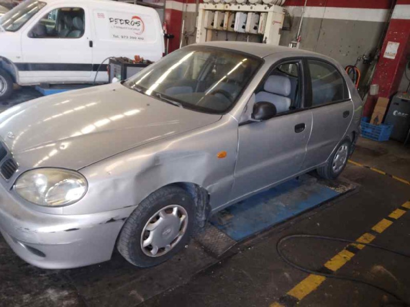 daewoo lanos del año 1999