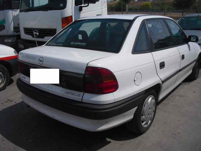 opel astra f berlina del año 1994