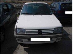 peugeot 205 berlina del año 1996