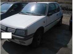 peugeot 205 berlina del año 1996 2