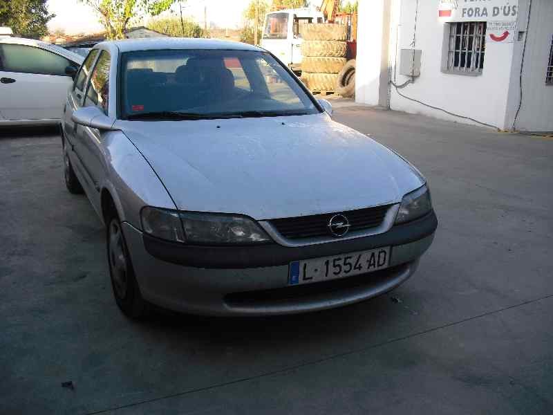 opel vectra b berlina del año 1998
