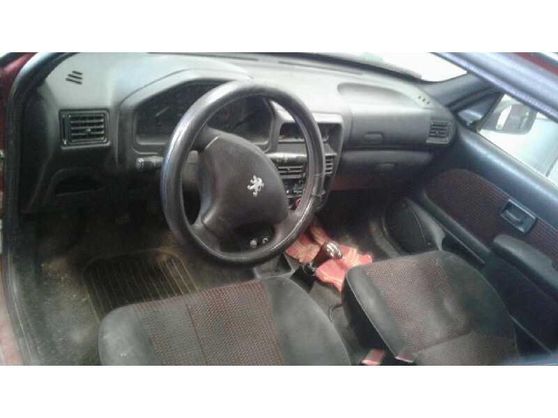 peugeot 106 (s2) del año 2000