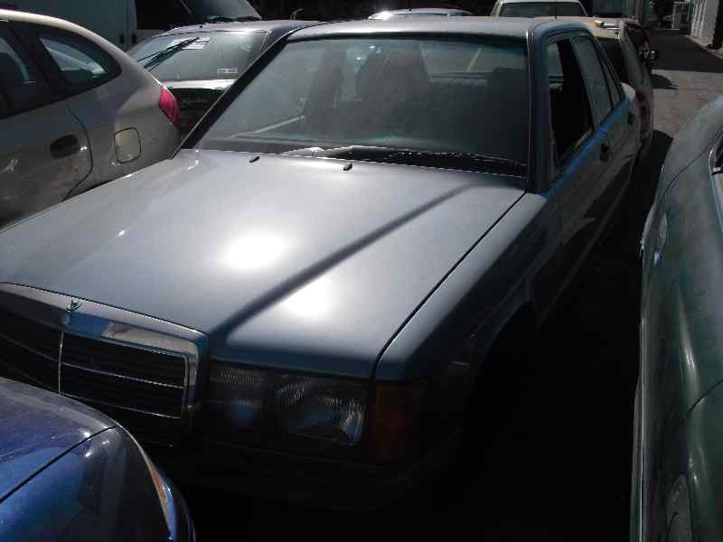 mercedes-benz clase c (w201) berlina del año 1988