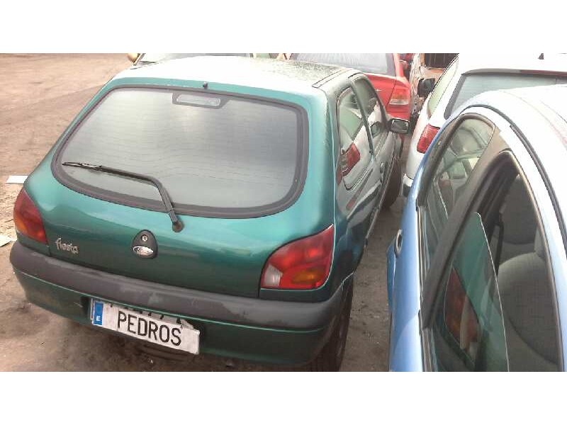 ford fiesta berlina (dx) del año 2000
