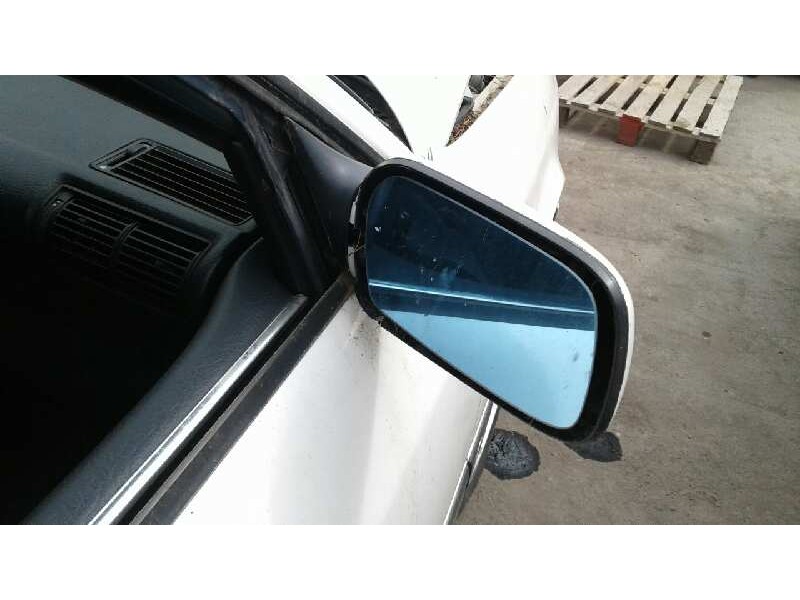 audi 100 berlina (c4) del año 1992