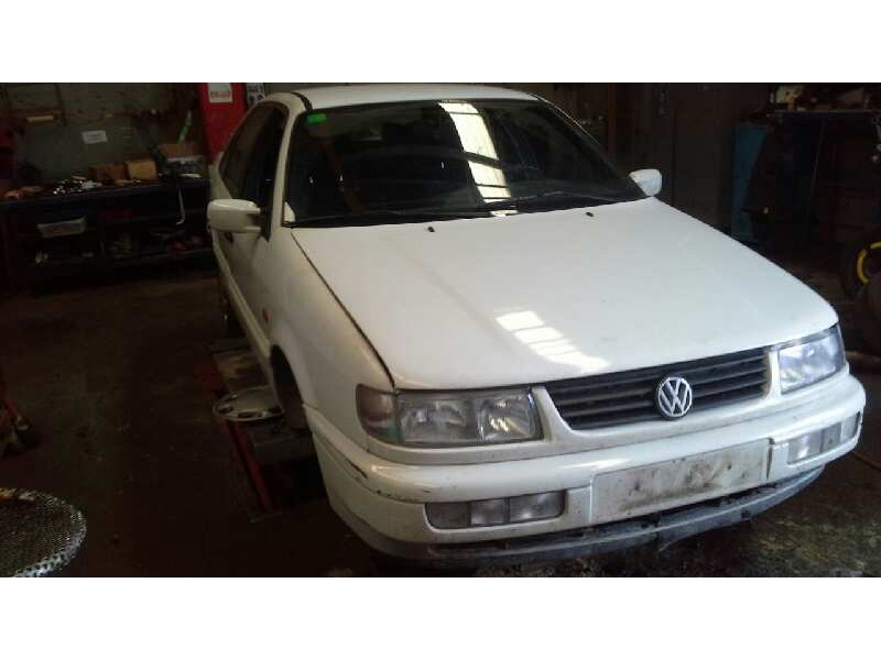 volkswagen passat berlina (312) del año 1994