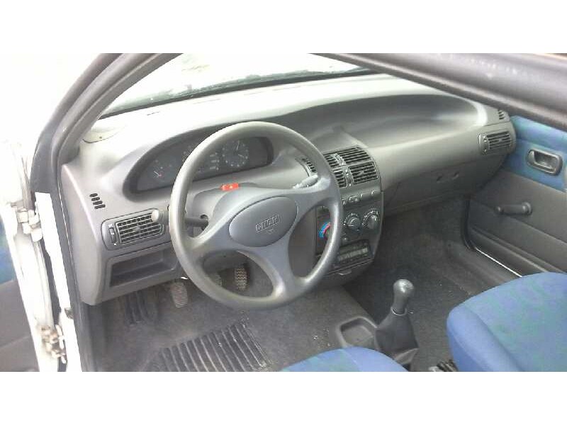 fiat punto berlina (176) del año 1998