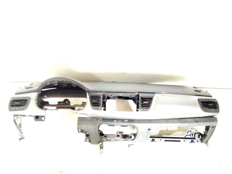 Recambio de salpicadero para kia stonic (yb) 1.2 cvvt referencia OEM IAM 84711H8AA0  