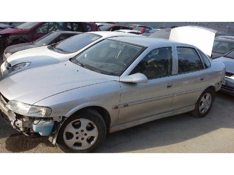 opel vectra b berlina del año 1999