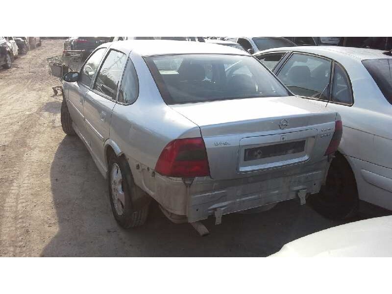 opel vectra b berlina del año 1999