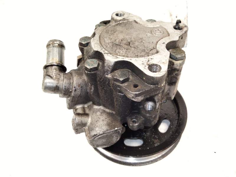 Recambio de bomba direccion para volkswagen passat b5.5 (3b3) 1.9 tdi referencia OEM IAM 8D0145156T  