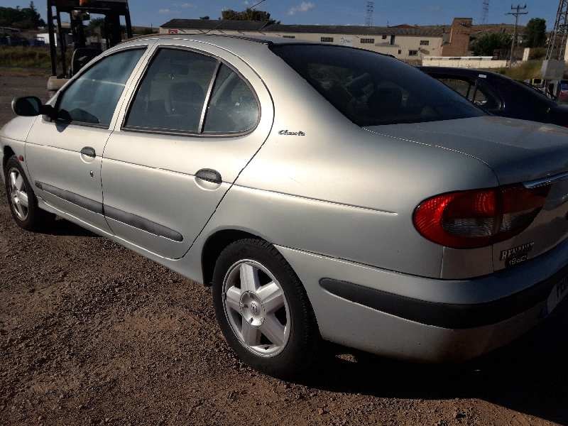 renault megane i fase 2 classic (la..) del año 1999