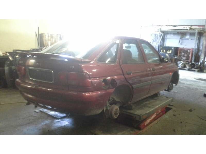 ford escort berlina/turnier del año 1997