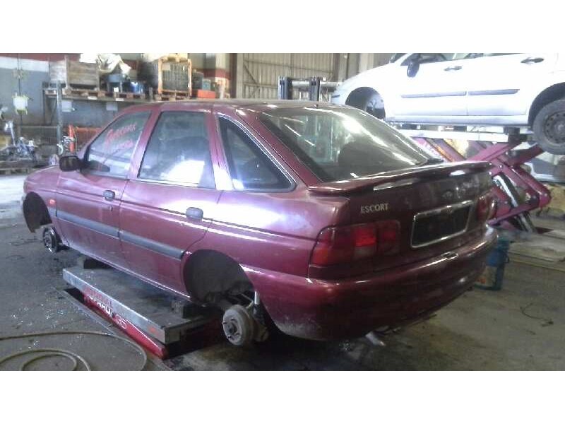 ford escort berlina/turnier del año 1997