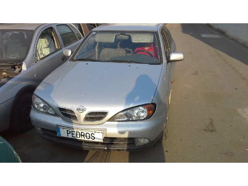 nissan primera berlina (p11) del año 2000