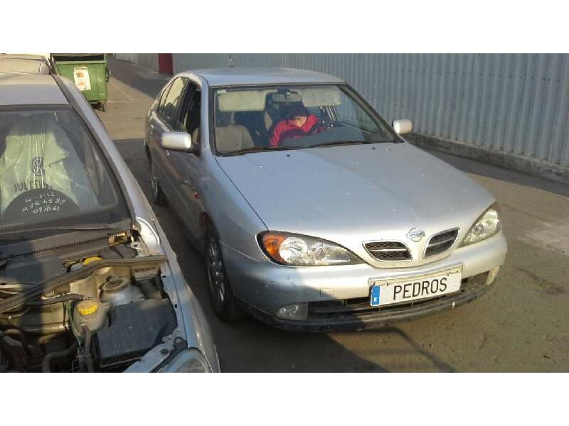 nissan primera berlina (p11) del año 2000