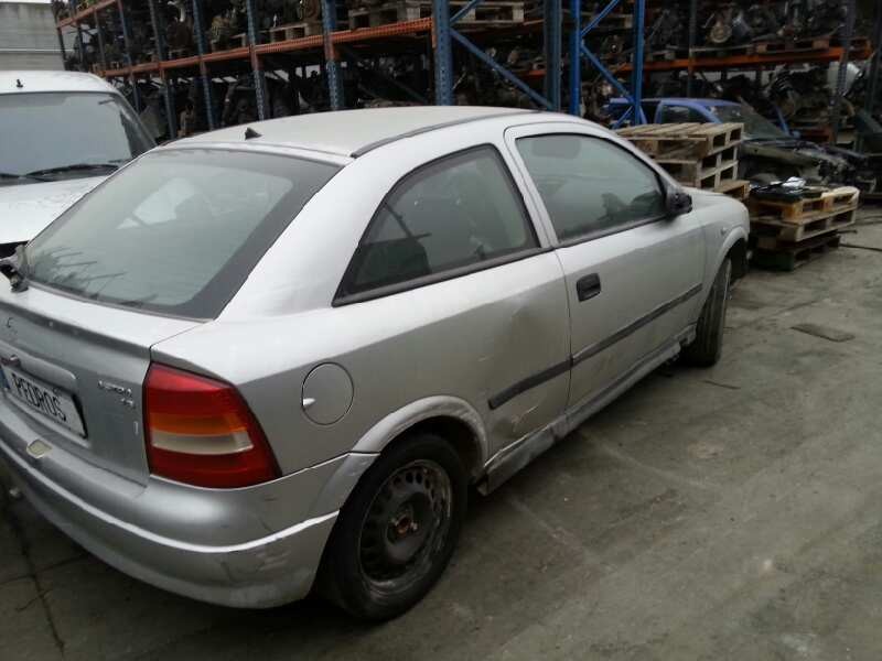 opel astra g berlina del año 1999