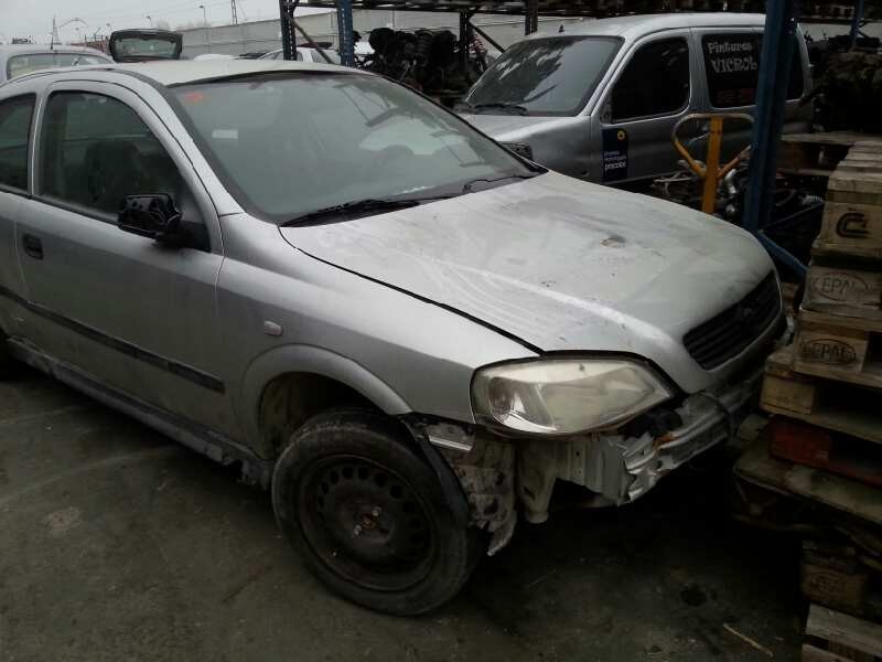 opel astra g berlina del año 1999