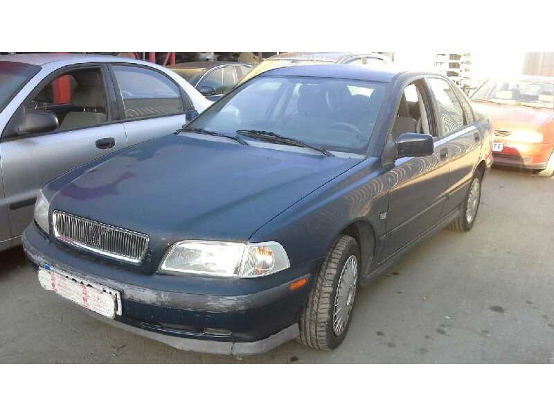 volvo s40 berlina del año 1999