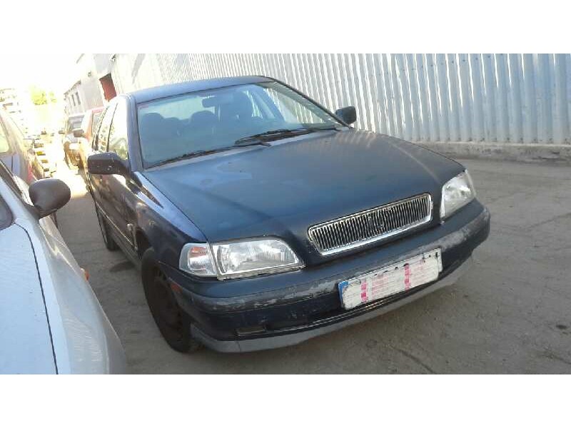 volvo s40 berlina del año 1999