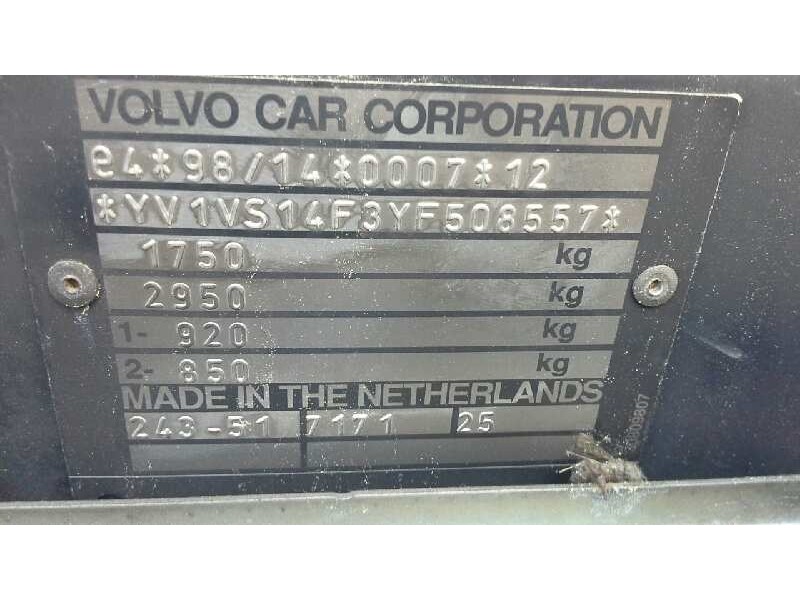 volvo s40 berlina del año 1999