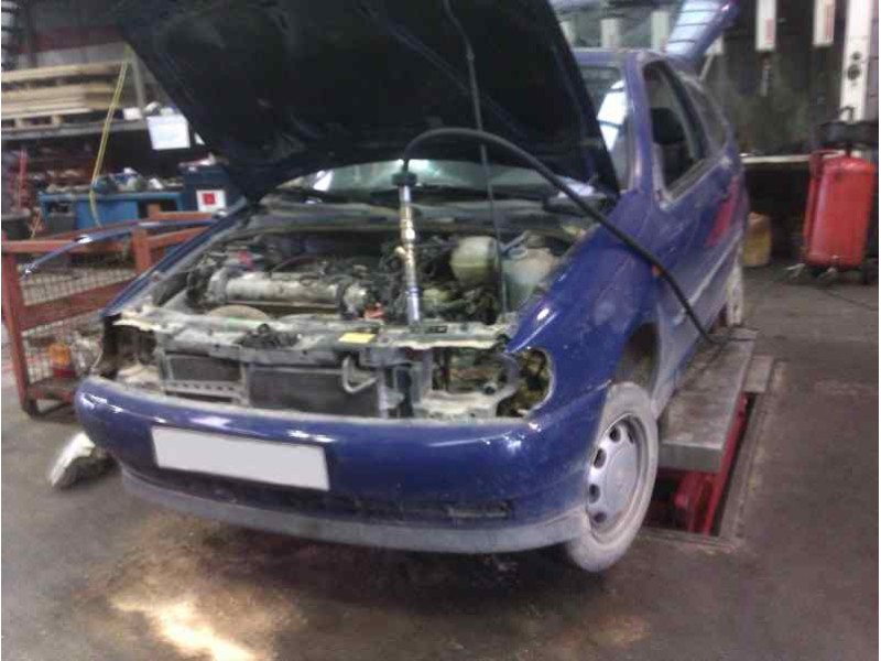 volkswagen polo berlina (6n1) del año 1995