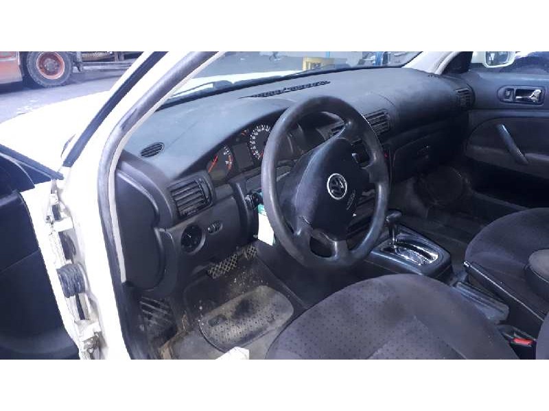 volkswagen passat berlina (3b2) del año 2000