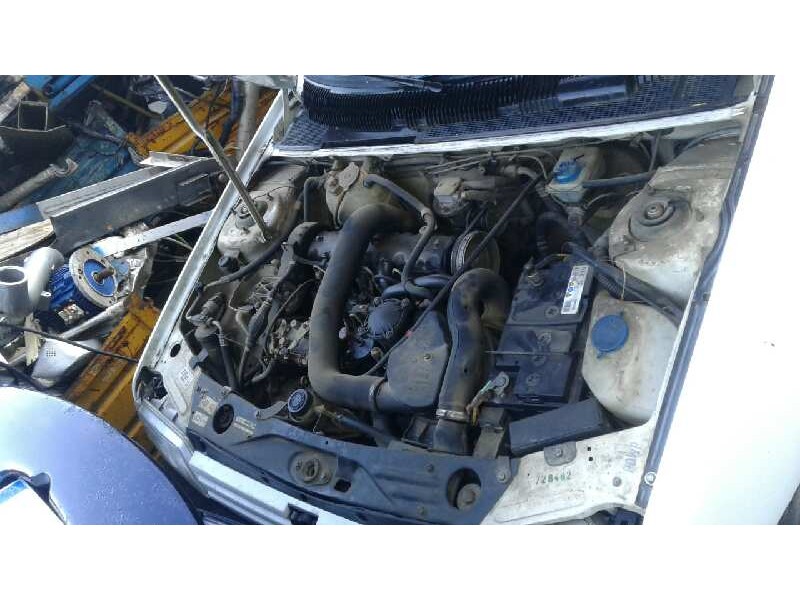 peugeot 205 berlina del año 1996