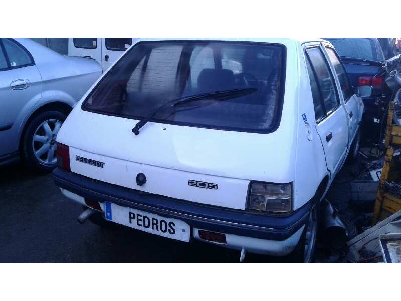 peugeot 205 berlina del año 1996