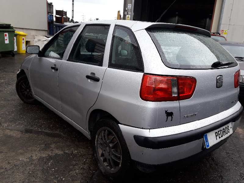 seat ibiza (6k1) del año 2000