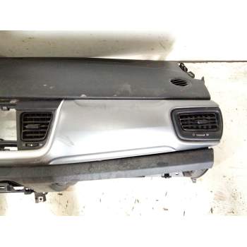 Recambio de salpicadero para kia stonic (yb) 1.2 cvvt referencia OEM IAM 84711H8AA0  