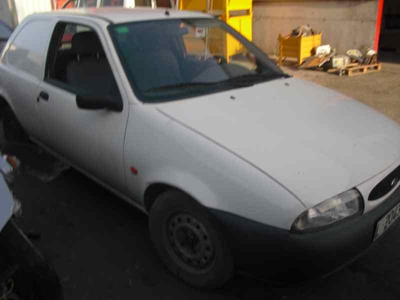 ford fiesta berlina del año 1997