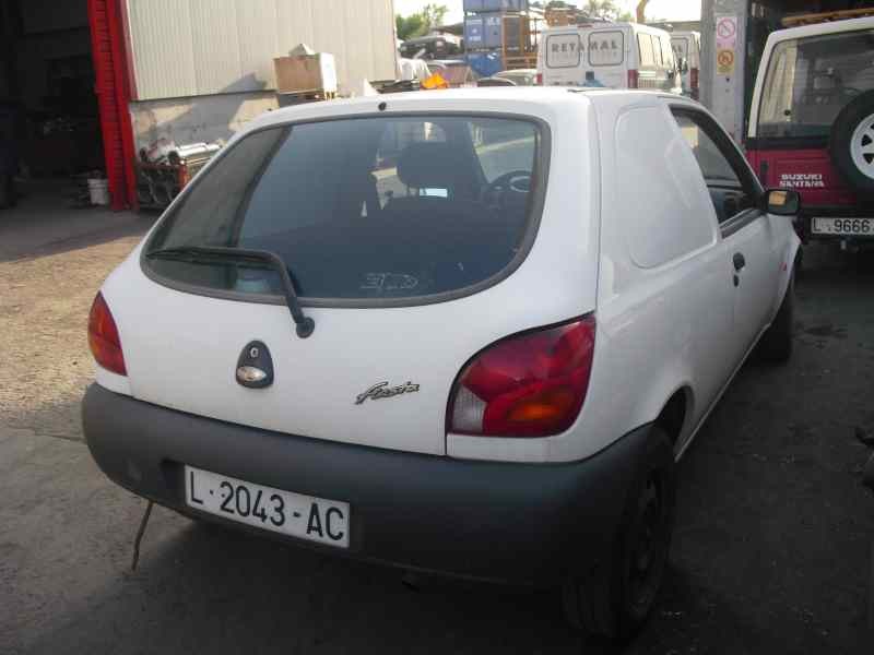 ford fiesta berlina del año 1997