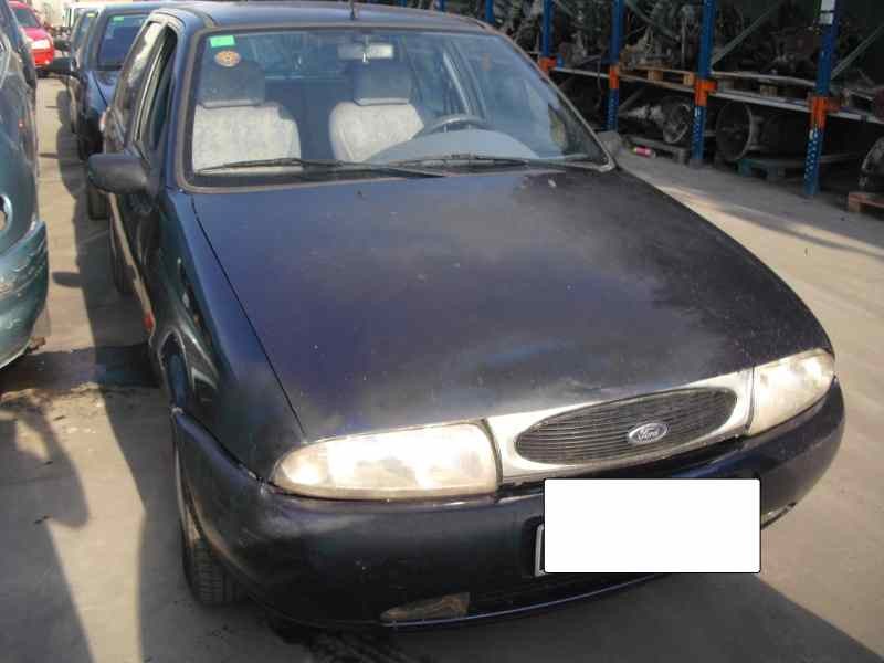ford fiesta berlina del año 1998