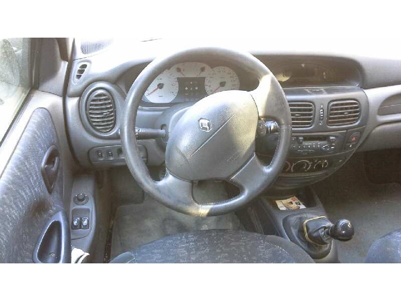 renault megane i berlina hatchback (ba0) del año 1999
