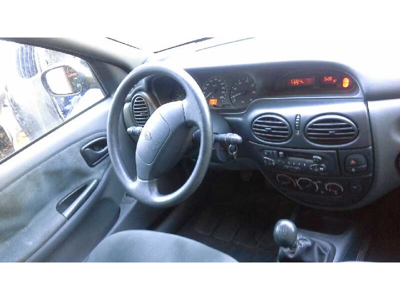 renault megane i berlina hatchback (ba0) del año 1998