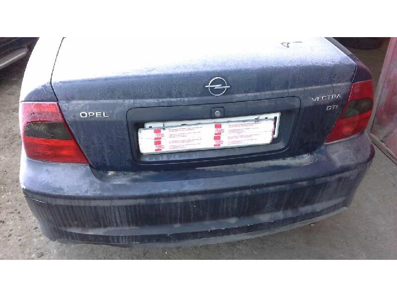 opel vectra b berlina del año 1999